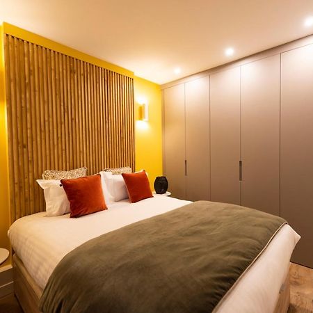 Appartement Au Pied De La Tour à Paris Extérieur photo