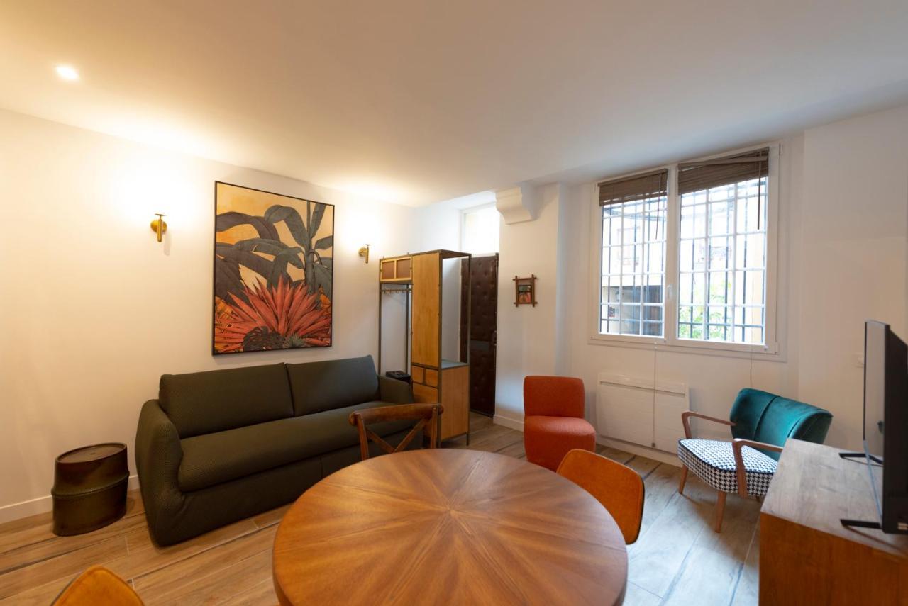 Appartement Au Pied De La Tour à Paris Extérieur photo