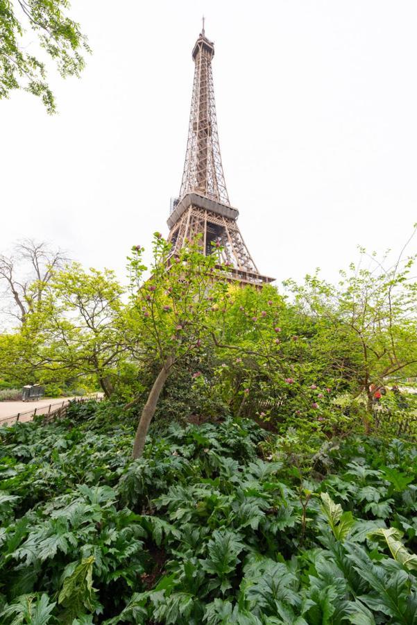 Appartement Au Pied De La Tour à Paris Extérieur photo