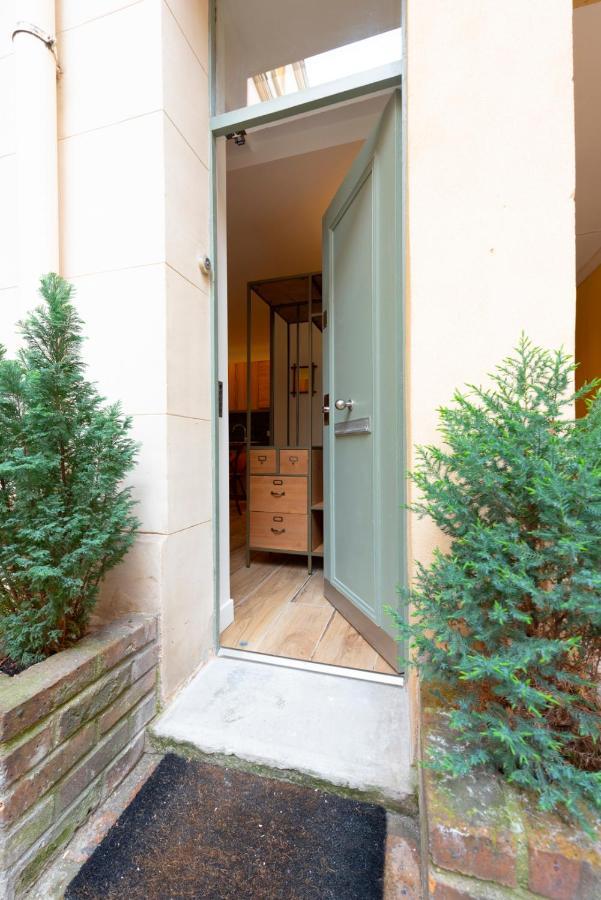 Appartement Au Pied De La Tour à Paris Extérieur photo